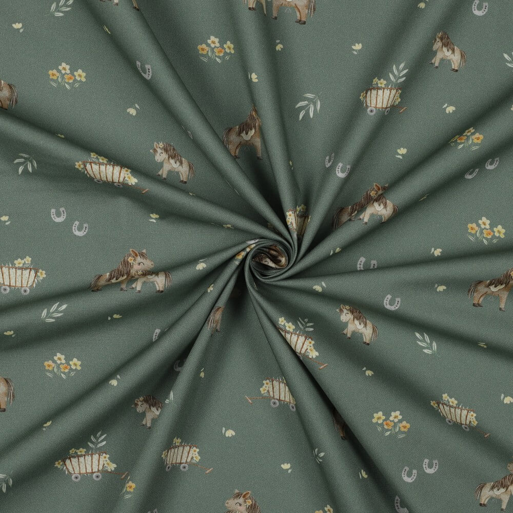 Baumwoll-Popeline - Digitaldruck Pferdeliebe auf Salbeigrün